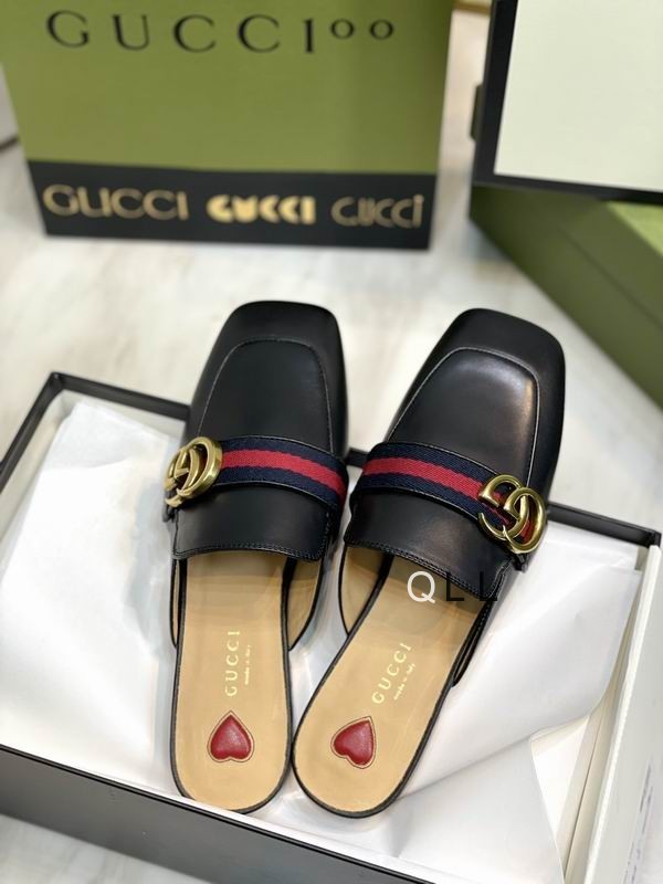 Gucci Women's Slippers 455